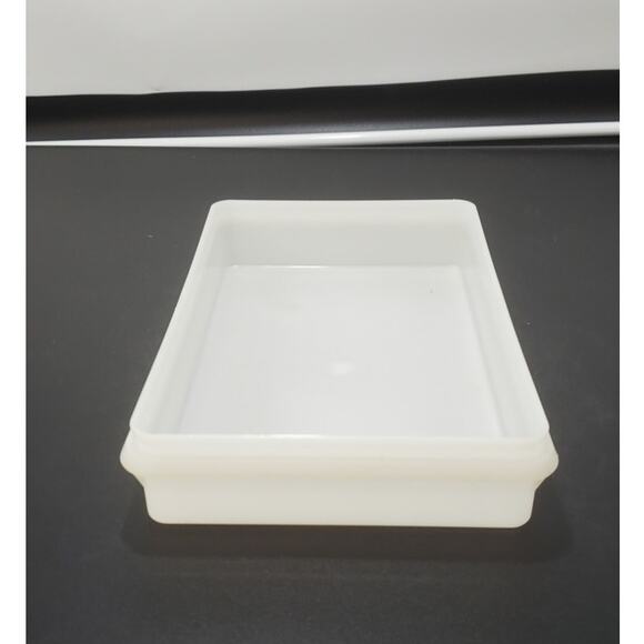 Tupperware 11" x 7" Deli Bacon Keeper Food Storage Container 794 BOTTOM ONLY - Picture 1 of 5